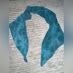 Vintage 80’s Green & Black 52” x 21” Lightweight Chiffon Scarf wrap